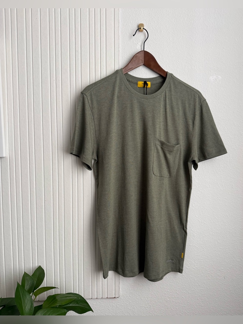 allbirds Olive Green Cotton, Wool, and Lyocell Crewneck Tee with Pocket